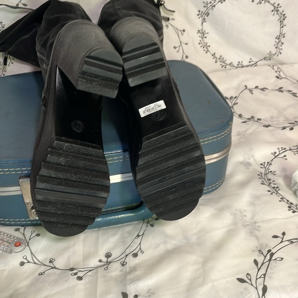 NWT Black Zip Up Knee High Torrid Platform Heels - size 9 1/2 - Picture 9 of 11